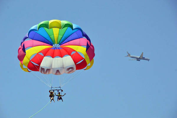 Parasailing și parapanta în Ammoudara - Heraklion Creta Grecia